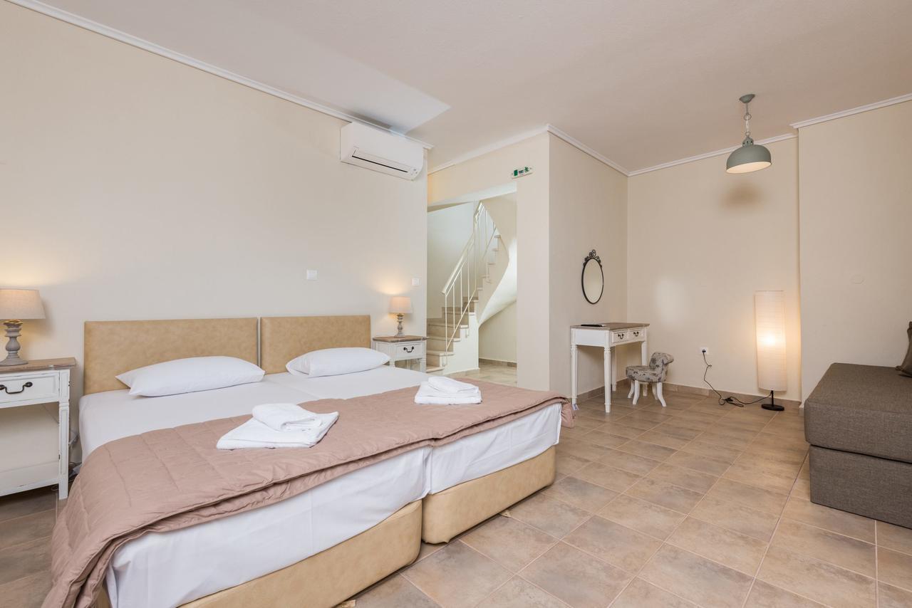 Seascape Villas Kinira Екстериор снимка