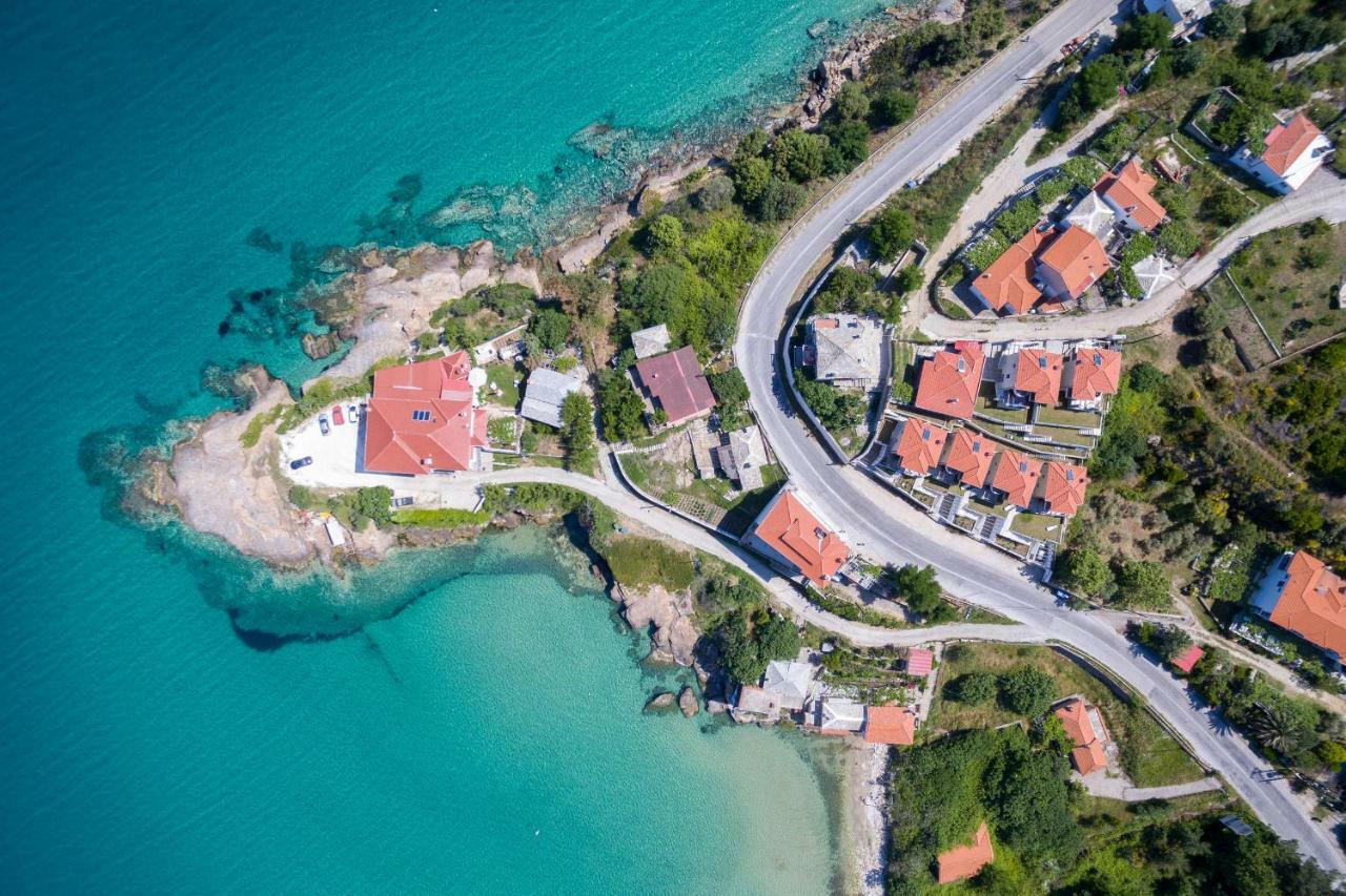 Seascape Villas Kinira Екстериор снимка
